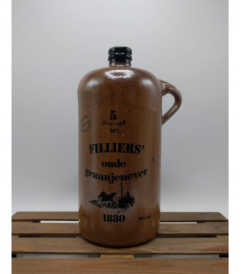 Filliers Oude Graan Jenever 5 years (stone pitcher) 1.5 L